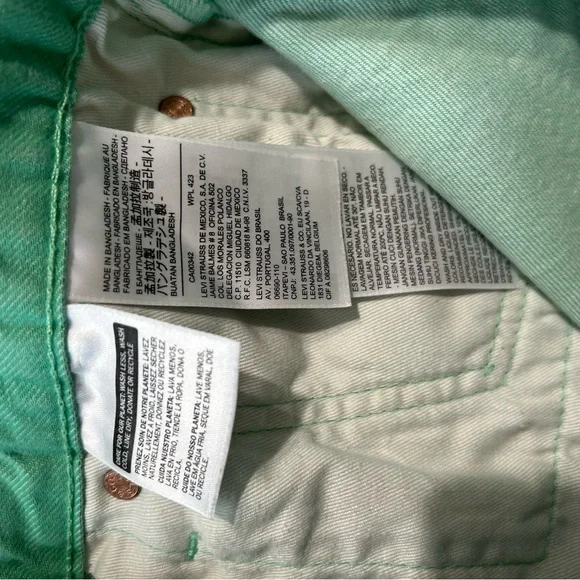 Levi’s Women’s Pastel Green Mid Rise Relaxed Fit Denim Shorts Size W 30 - Picture 6 of 9